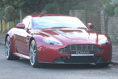 Aston Martin V12 Vantage 