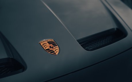 Porsche 911 GT3 Touring PDK - PCCB, Carbon Roof, Lift 49