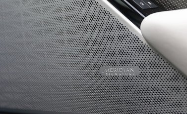 Land Rover Range Rover Velar D300 HSE First Edition 23