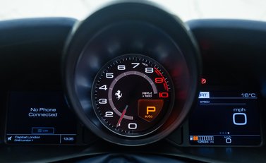 Ferrari GTC4 Lusso V12 20