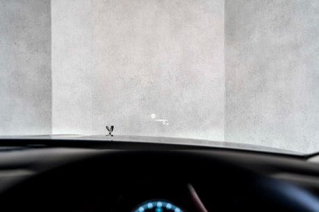 Rolls-Royce Ghost V12. STARLIGHT. H, C & M SEATS. REAR ENTERTAINMENT. HUD. A/CRUISE CONTROL 47