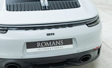 Porsche 911 Carrera GTS (992) 28