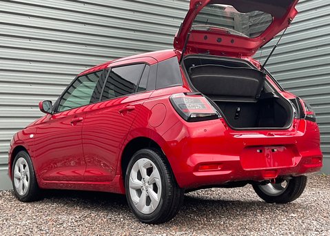 Suzuki Swift Motion 1.2 Mild Hybrid 18
