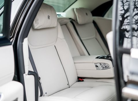 Rolls-Royce Ghost 13