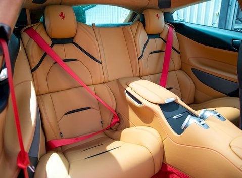 Ferrari GTC4 Lusso 20