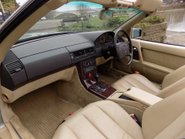 Mercedes-Benz SL Series 500SL-32 21