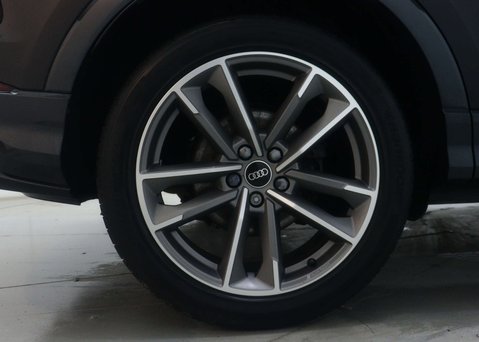 Audi Q3 1.5 Q3 Black Edition 35 TFSI MHEV Semi-Auto 5dr 14