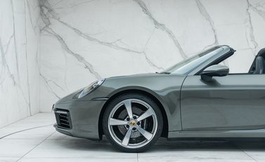 Porsche 911 Targa 4S (992) 35