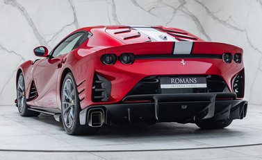 Ferrari 812 Competizione 7