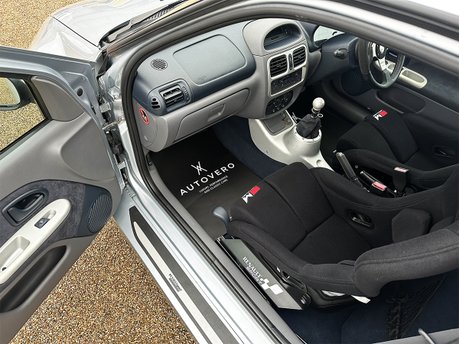 Renault Clio RENAULTSPORT V6 47