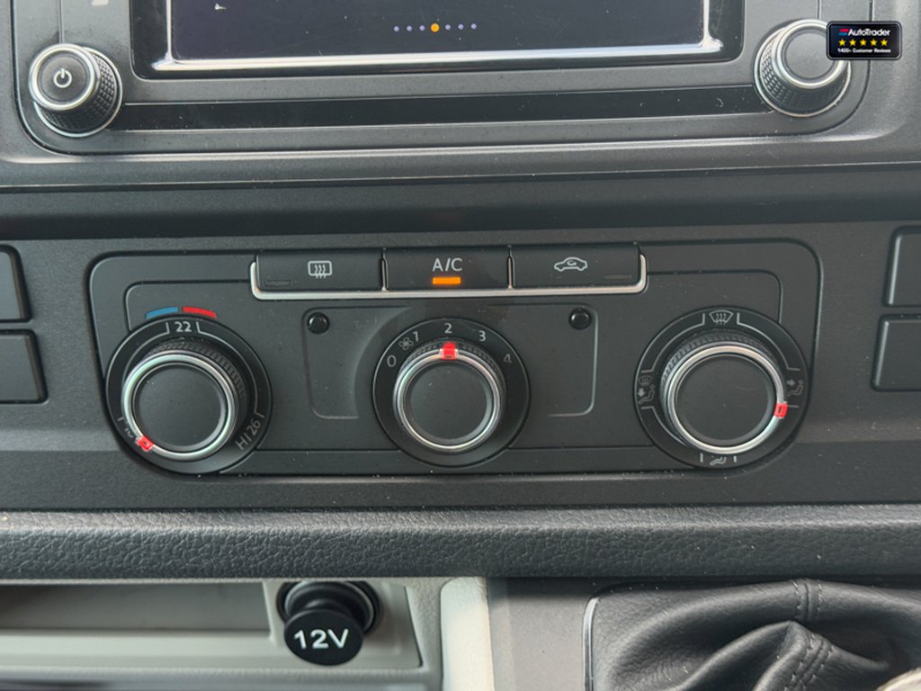 2020 Volkswagen TransporterCrew Cab SWB L1H1 Highline T32 Air Con Alloys Sensors EURO 6 NO VAT — thumbnail 32 of 51
