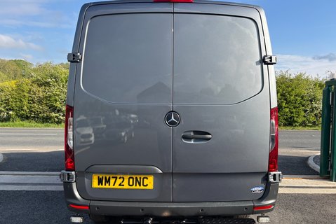 Mercedes-Benz Sprinter 319 Cdi 7g-Tronic L2 H1 4x4 Panel Van - Air Con / Sat Nav / Rear Camera 14