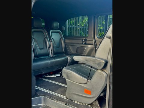 Mercedes-Benz V Class 2.2 V220d AMG Line MPV 5dr Diesel G-Tronic+ Euro 6 (s/s) 7 Seat (163 ps) 4