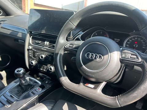 Audi A4 2.0 A4 Black Edition TDI 5dr 18