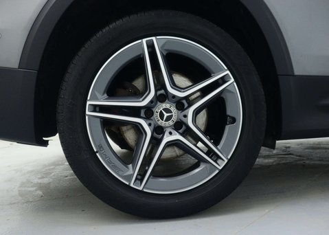 Mercedes-Benz GLB 1.3 GLB200 AMG Line (Premium 2) SUV 5dr Petrol 7G-DCT Euro 6 (s/s) (163 ps) 14