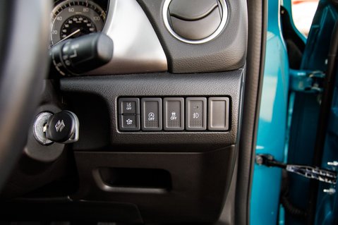 Suzuki Vitara SZ-T BOOSTERJET MHEV 13