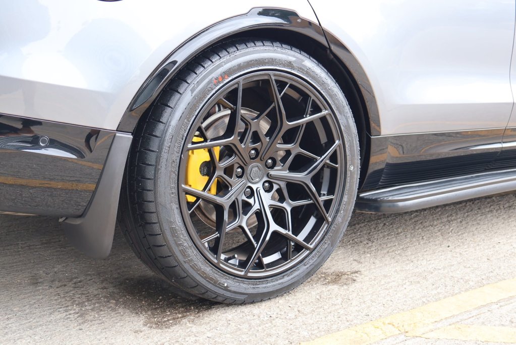 Land Rover Discovery 2023 R-DYNAMIC HSE MHEV GENUINE REAR SEAT CONVERSION URBAN 22 WHEELS  10