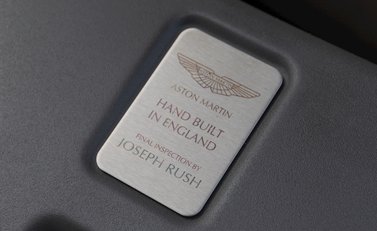 Aston Martin V12 Vantage S Roadster 32