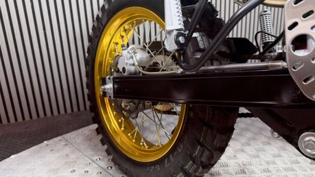 Bluroc Motorcycles Hero 2026 ONLY 10KM 1 OWNER ENDURO SCRAMBLER BIKE 125CC 36