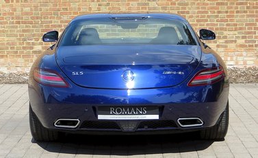 Mercedes-Benz SLS AMG 13