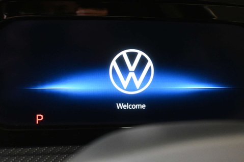 Volkswagen Golf 2.0 Golf R TSi 4Motion Semi-Auto 4WD 5dr 35