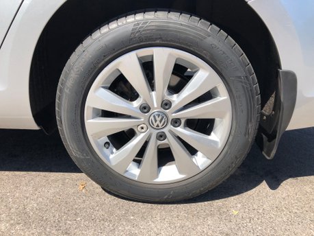 Volkswagen Golf SE TDI BLUEMOTION TECHNOLOGY FULL SERVICE HISTORY £20 TO TAX 26