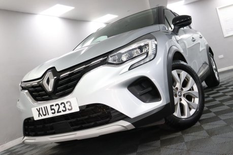 Renault Captur ICONIC TCE