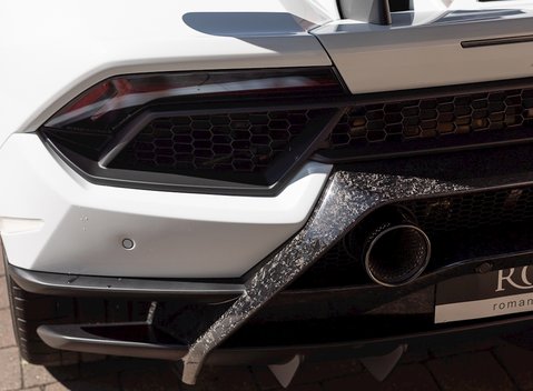 Lamborghini Huracan LP640-4 Performante 27