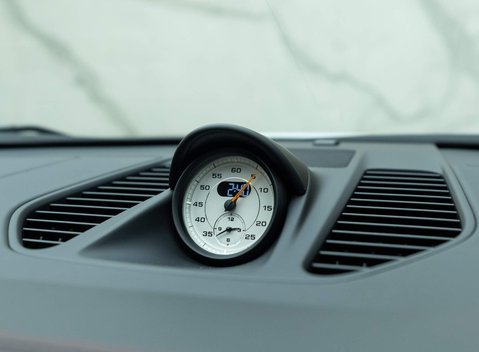 Porsche 911 GT2 RS (991) 16