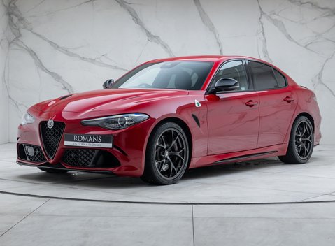 Alfa Romeo Giulia QUADRIFOGLIO 1