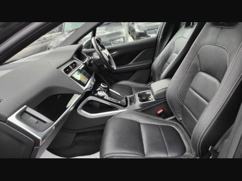 Jaguar I-Pace BLACK 35