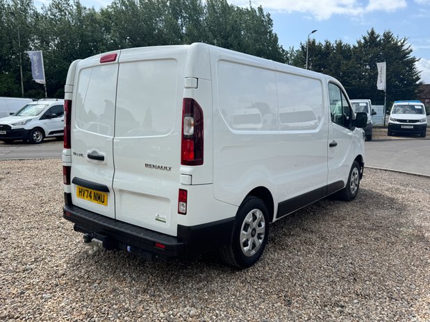 Renault Trafic SWB L1H1 [SOLD MM] Low Roof Advance SL30 Air Con Nav Sensors EURO 6 8