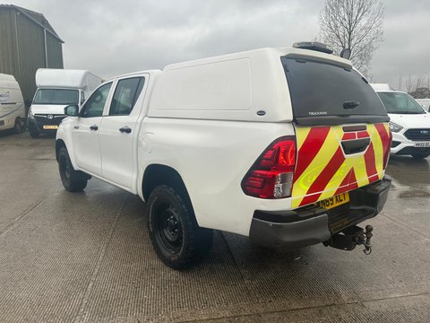 Toyota Hilux ACTIVE 4WD D-4D DCB 4