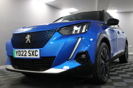 Peugeot 2008 GT PREMIUM 28