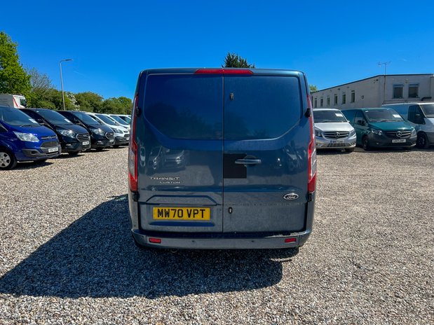 Ford Transit Custom SWB (SOLD) L1H1 Low Roof Limited 300 Air Con Alloys Sensors EURO 6 NO VAT 7