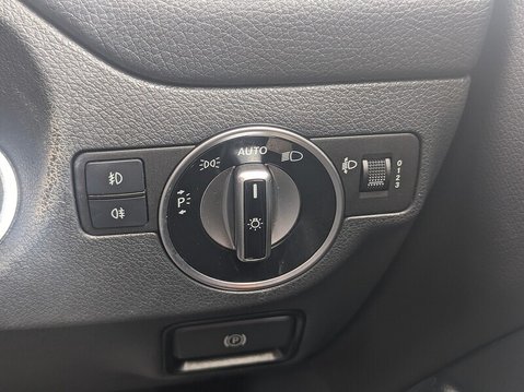 Mercedes-Benz GLA GLA200 SE 27
