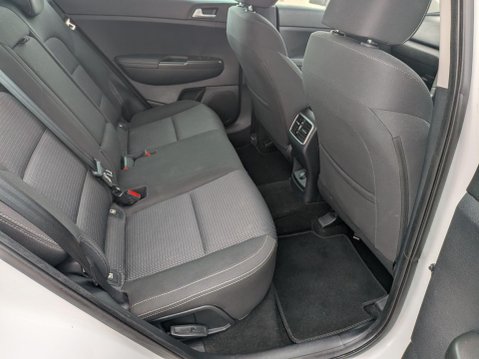 Kia Sportage 1.6 CRDi 2 Euro 6 (s/s) 5dr 11