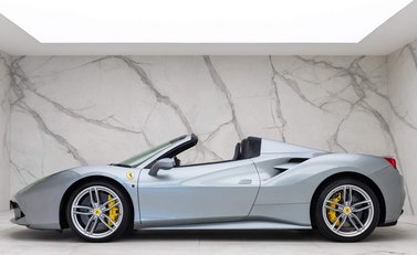 Ferrari 488 Spider 4