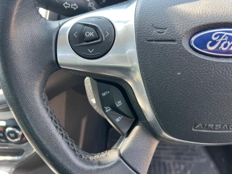 Ford Focus 1.6 Titanium Navigator Powershift Euro 5 5dr 20
