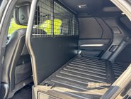 Land Rover Discovery D300 Commercial Dynamic HSE 14