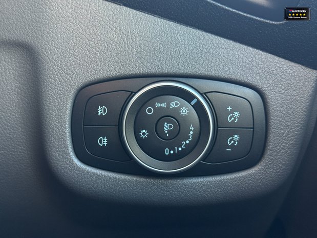 Ford Transit Connect SWB L1H1 [SOLD MM] 200 Sport With Alloys Air Con SELECT 23