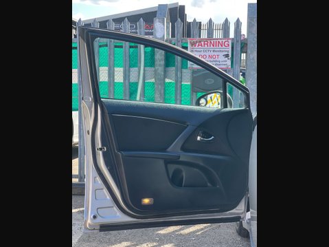 Toyota Avensis 2.0 Avensis T2 D-4D 5dr 34