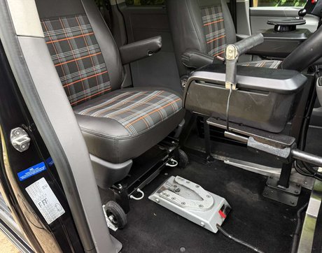 Volkswagen Transporter 2.0 Transporter SE TDI Semi-Auto 5dr 15