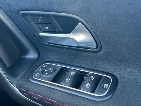 Mercedes-Benz A Class A 200 AMG LINE EXECUTIVE 40