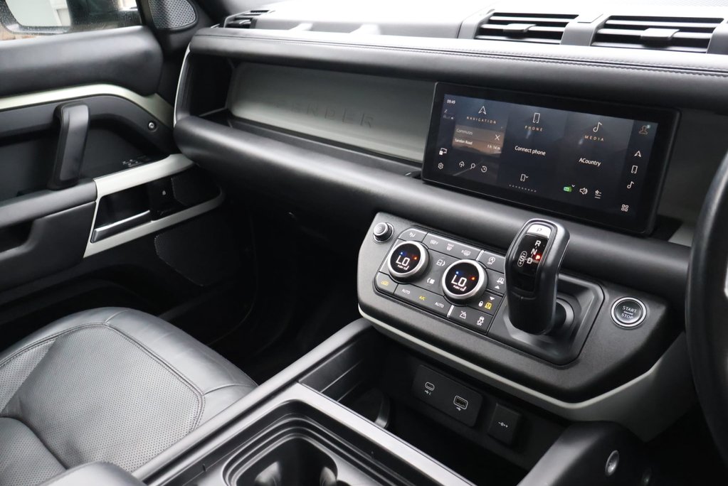 Land Rover Defender 110 P300 SE STYLED BY SEEKER FACTORY MATT FINISH HUGER SPEC  31