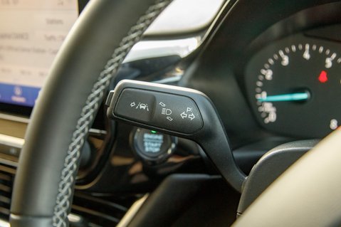 Ford Fiesta TITANIUM MHEV 12