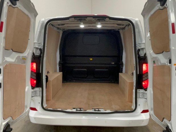 Ford Transit Custom FORD TRANSIT CUSTOM 2.0 Eco Blue 320 136ps L2H1 Double Cab Van Limited 3