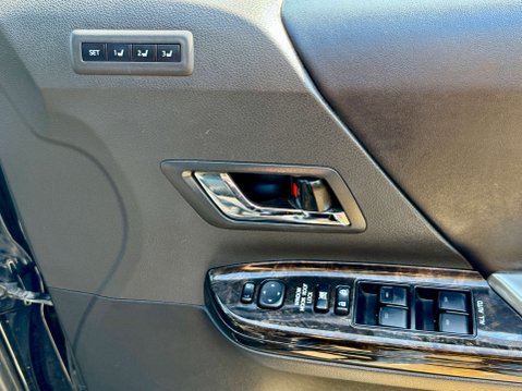 Toyota Vellfire Hybrid ZR G Edition 15