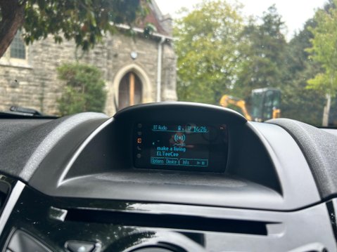 Ford Fiesta ZETEC S RED EDITION 28