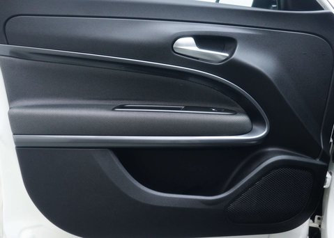 Fiat 600 1.2 600 La Prima HEV Auto 5dr 41